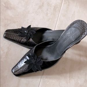 Women’s shoes